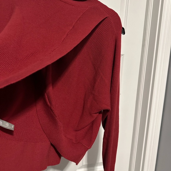 Red beautiful sweater from the buckle. Worn once. Can open in the front. - Picture 4 of 4